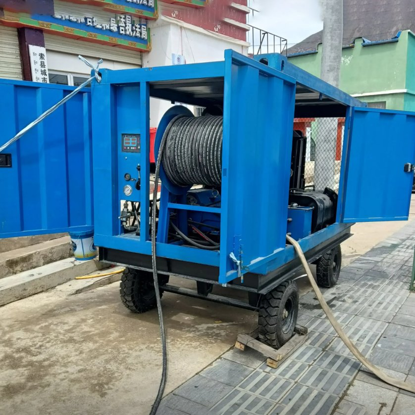 240bar Large Sewer Drain Pipe Cleaning Machine Sewerage Cleaning Equipment