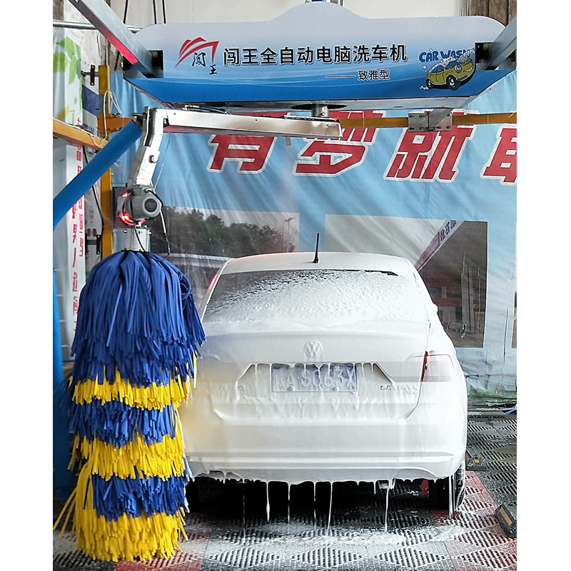 Advanced Cleaning Vehicle with High Pressure Wash Technology. Powerful Washing System