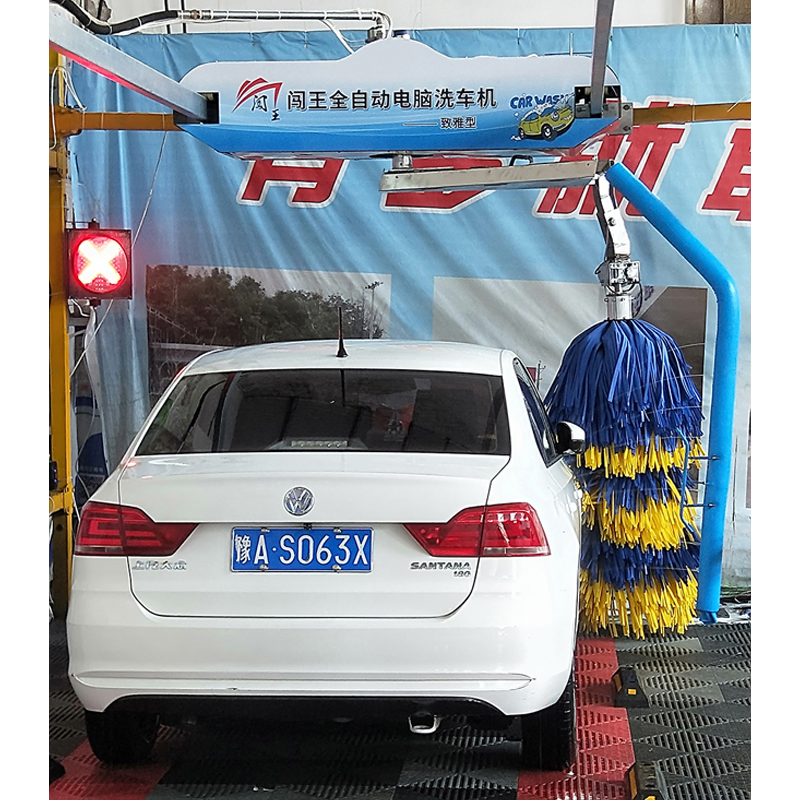 Advanced Cleaning Vehicle with High Pressure Wash Technology. Powerful Washing System