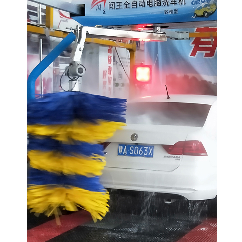 Advanced Cleaning Vehicle with High Pressure Wash Technology. Powerful Washing System