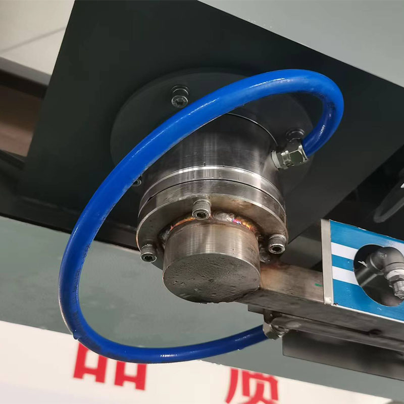 Automated Car Washing Equipment That Does Not Require Physical Contact