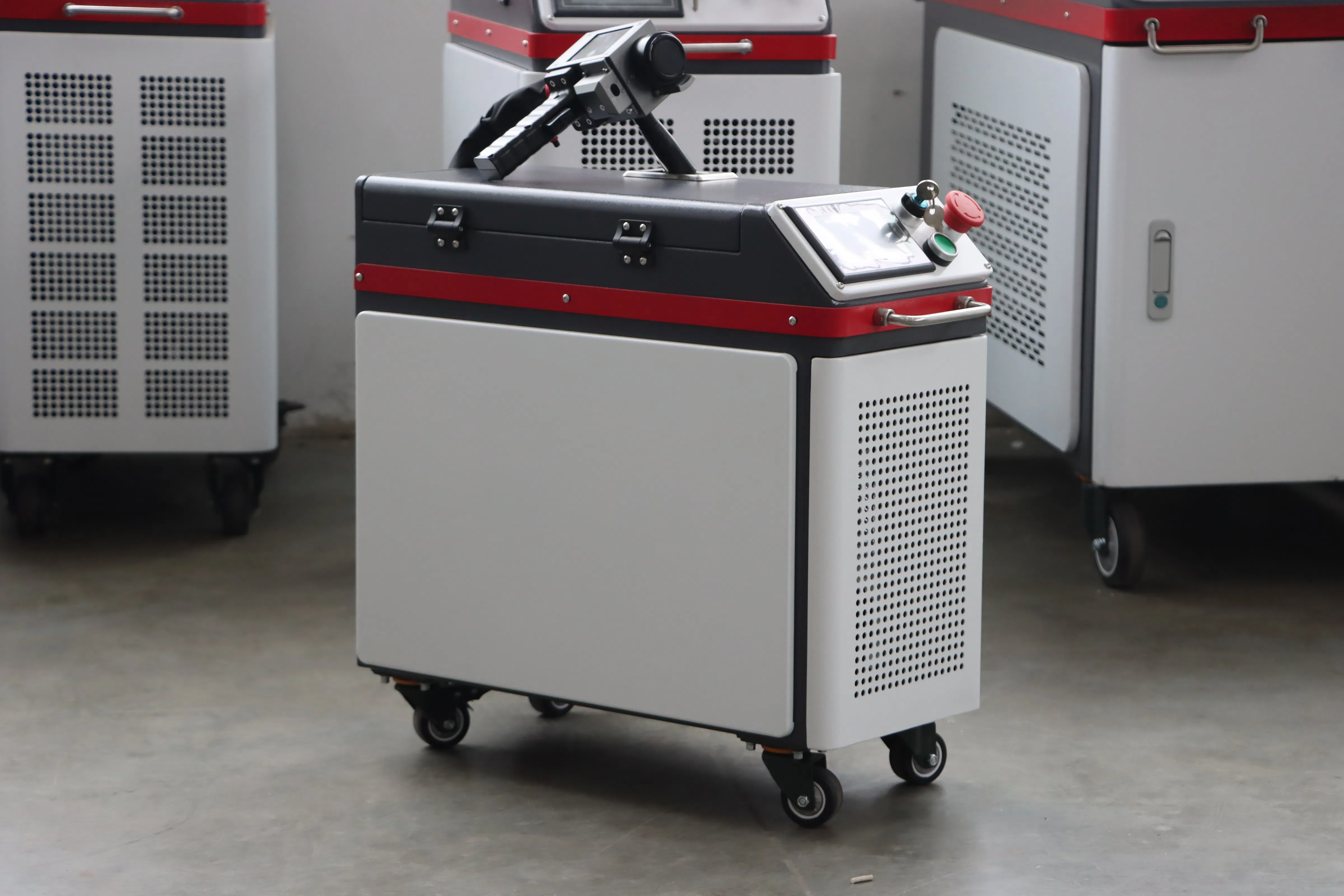 300W Laser Cleaning Machine Equipment for Heavy-Duty Cleaning Tasks