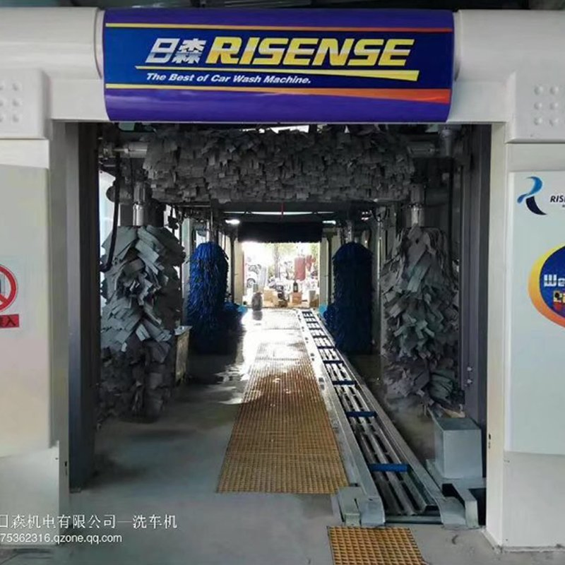 Fully automatic tunnel car cleaning system with belt conveyer and chassis wash 9 cleaning brushes
