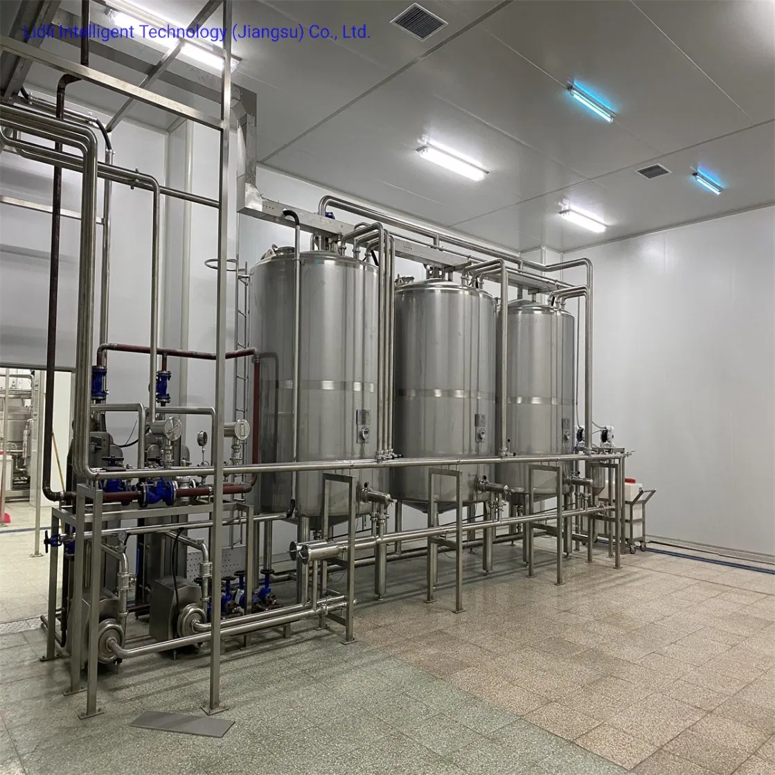 Integrated CIP Tank Washing Machine /Beverage Cleaning System