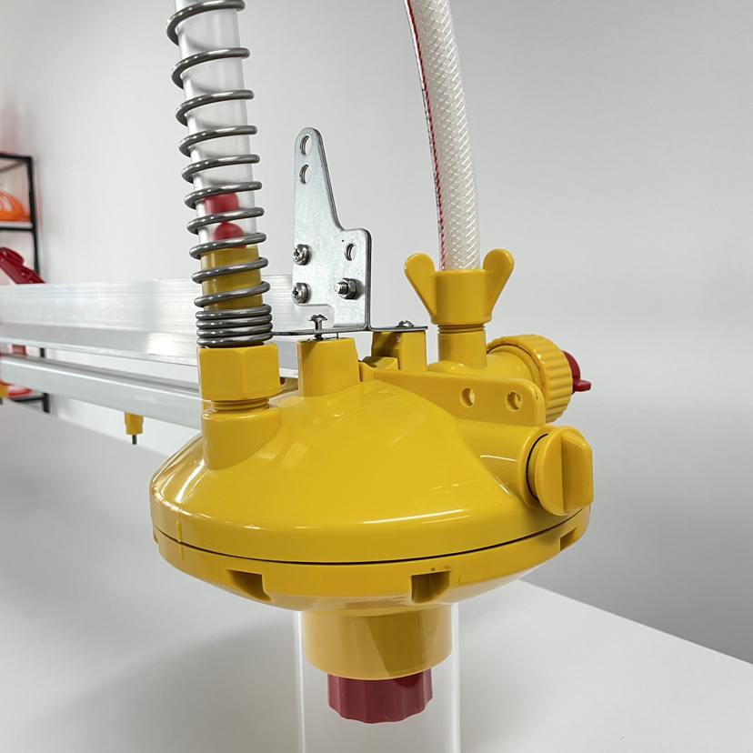 Agrieso Pipe-Mounted 4 Nipples Per Meter Flushing Broiler Automatic Nipple Drinking System with PVC Pipe and Water Level Regulator