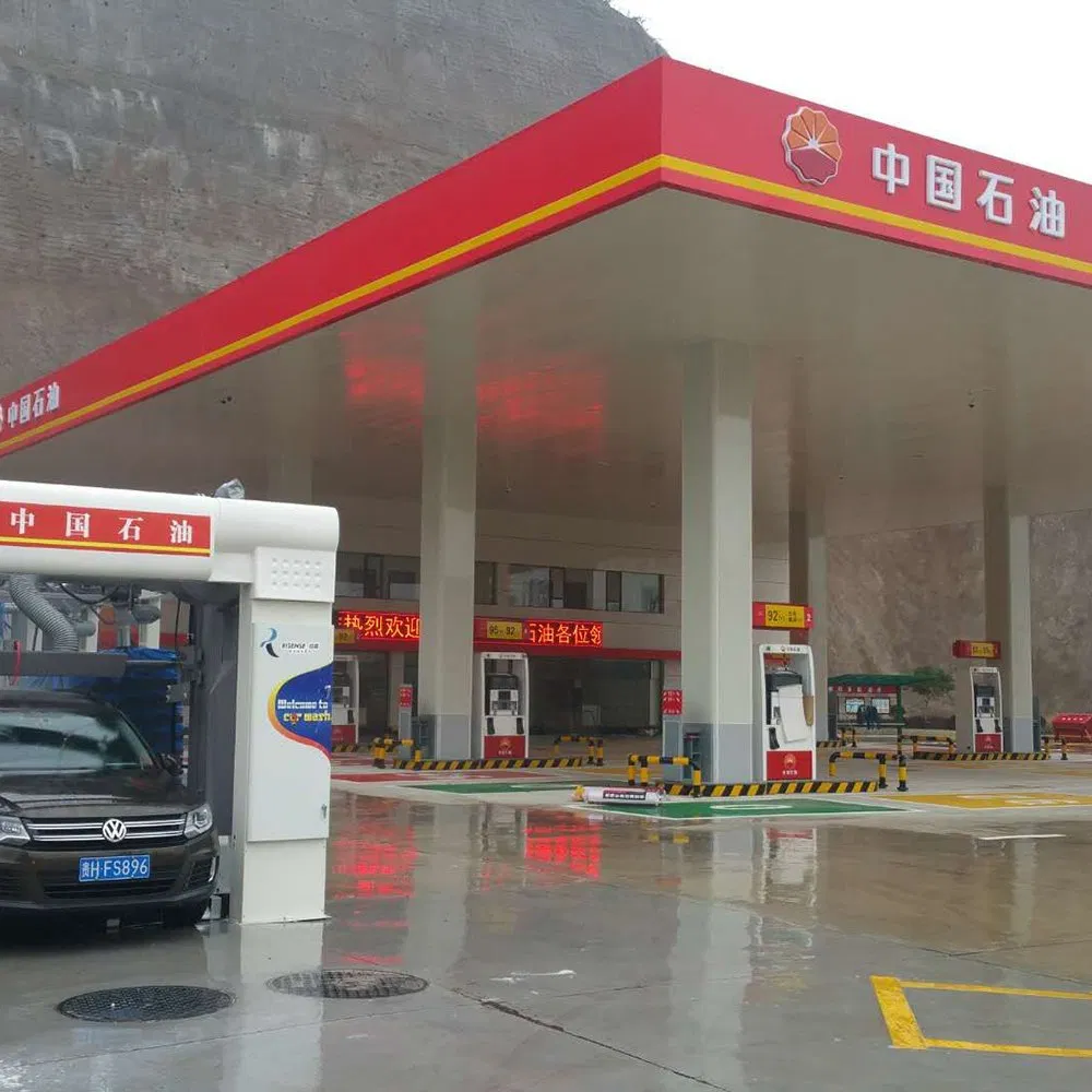Versatile Vehicle Cleaning System with Automatic Car Washing Machine Capabilities