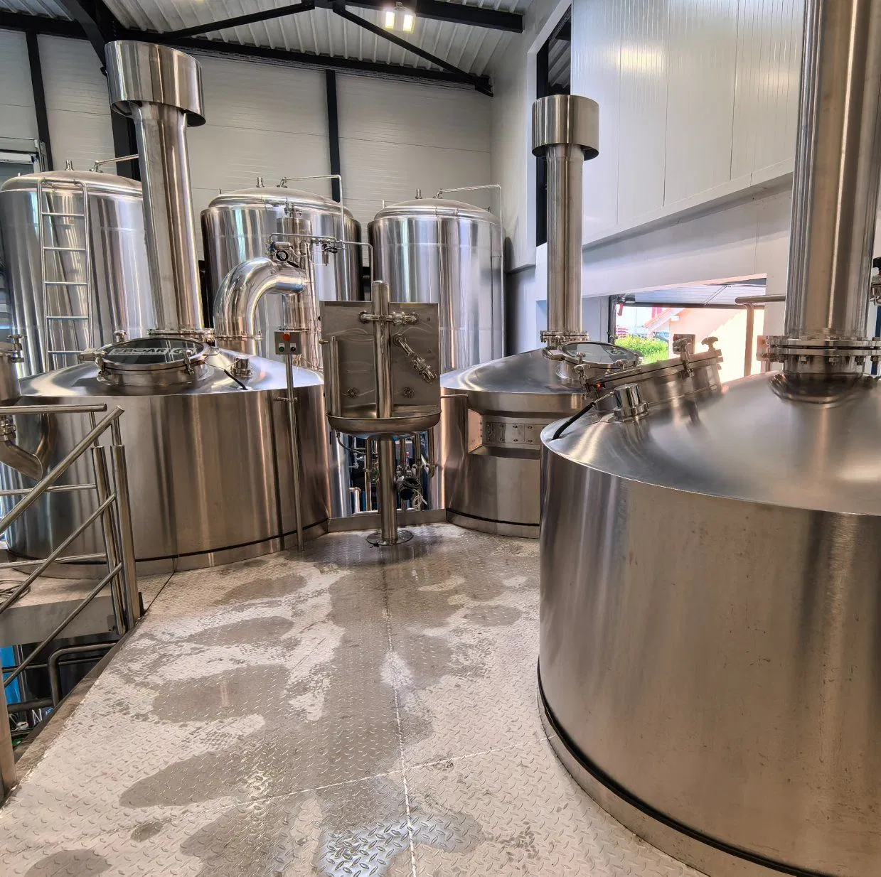 1000L 10hl Commercial Beer Brewhouse Beer Brewing Equipment with CIP Cleaning System