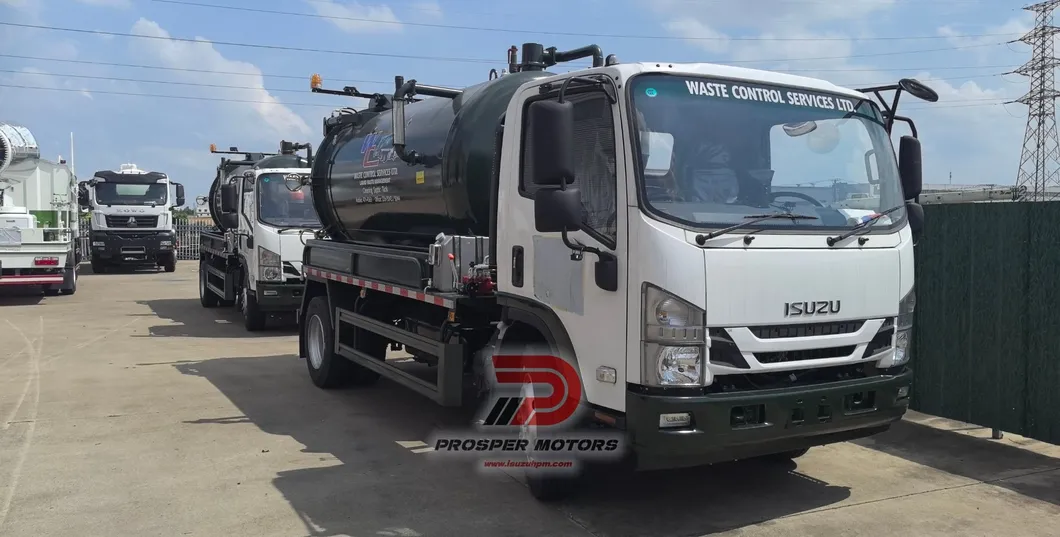 ISUZU Vacuum Tank Truck