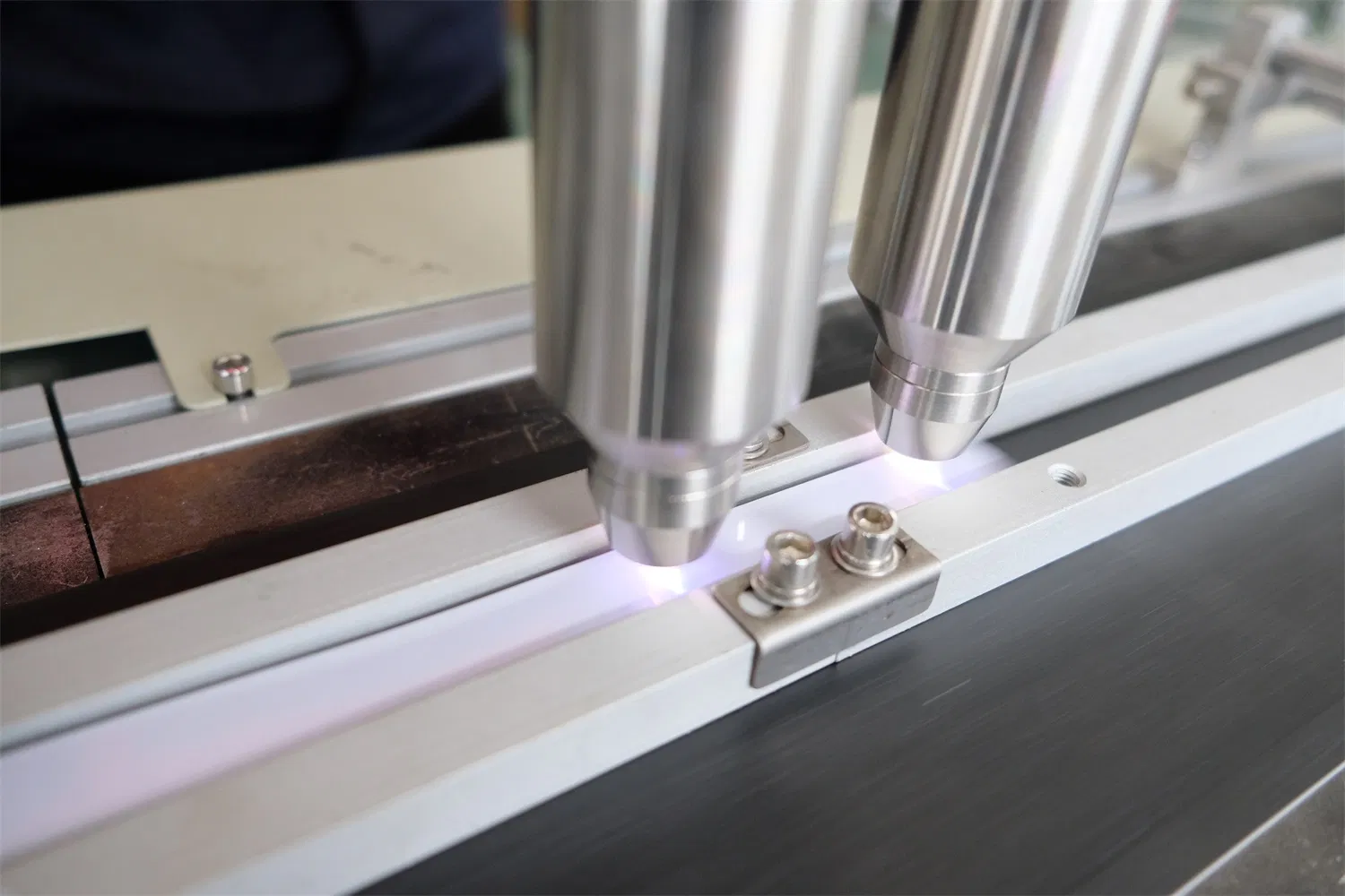 Plasma Treatment System for Plastic Surface Cleaning and Activation