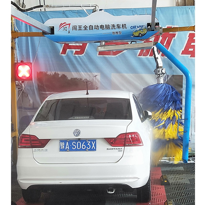 Advanced Cleaning Vehicle with High Pressure Wash Technology. Powerful Washing System