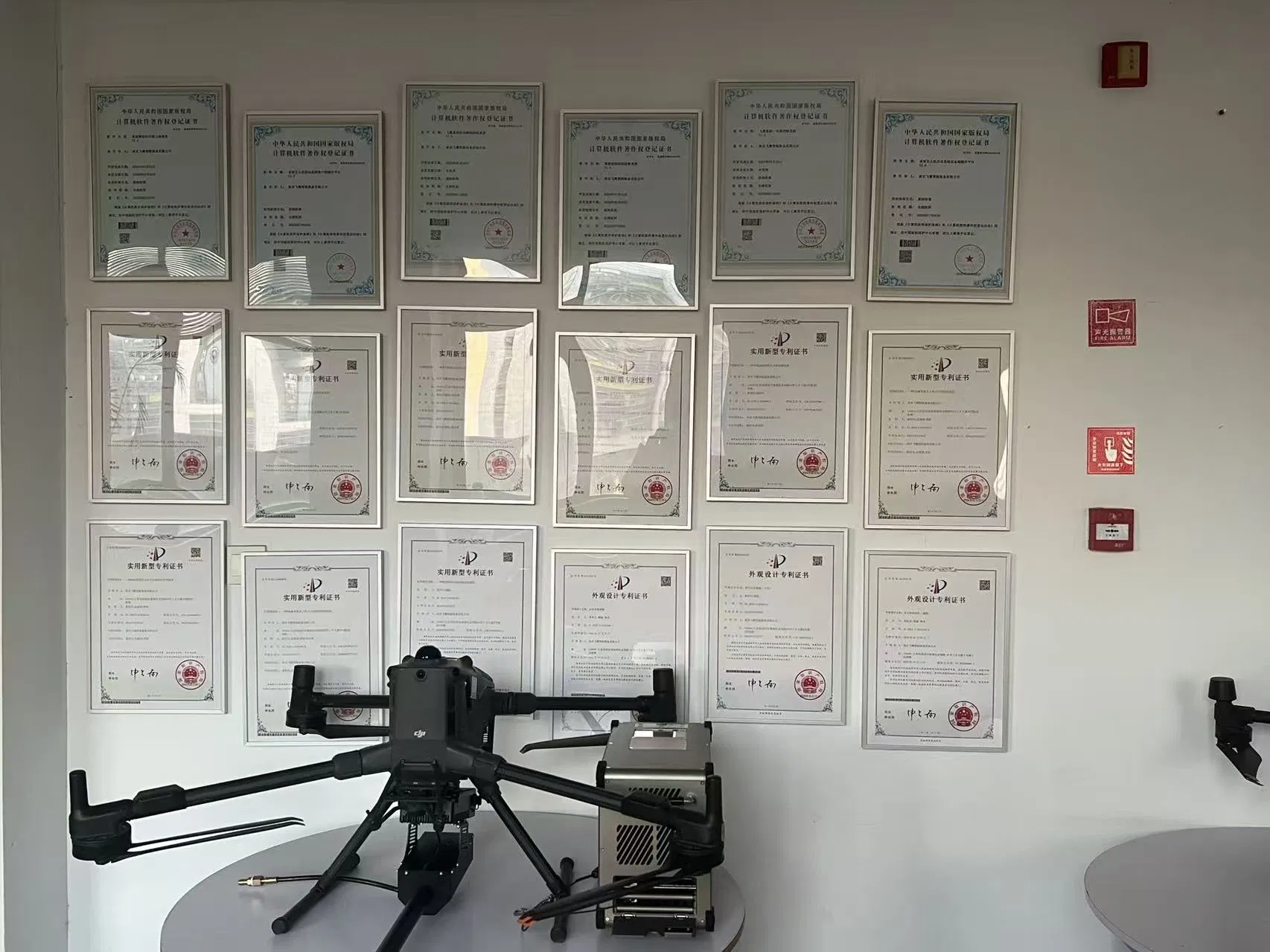 Newly Upgraded M400 Hydroelectric Dual Tethered Unmanned Aerial Vehicle System, Specifically Designed for Cleaning High-Rise Buildings