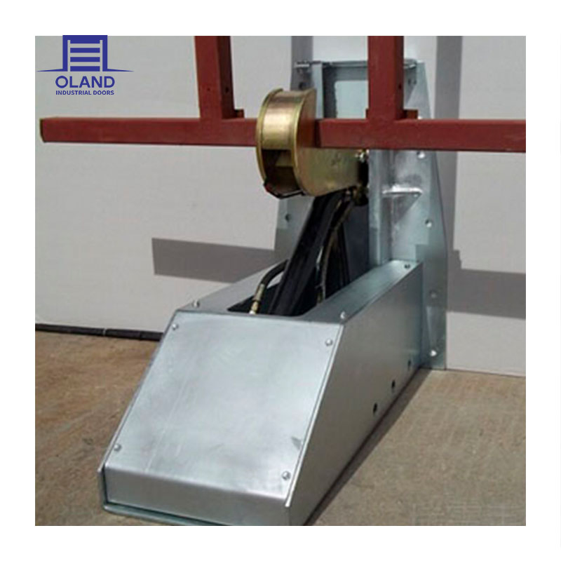 Hot Selling Vehicle Restraint PLC Control Interface Loading Dock for Warehouse or Workshop Area