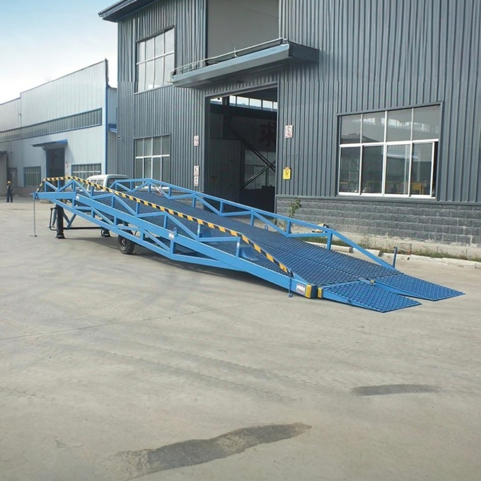 CE ISO Approved 6t 8t 10t 12t 15t Adjustable Mobile Hydraulic Loading Unloading Dock Yard Ramp Boarding Bridge for Sale