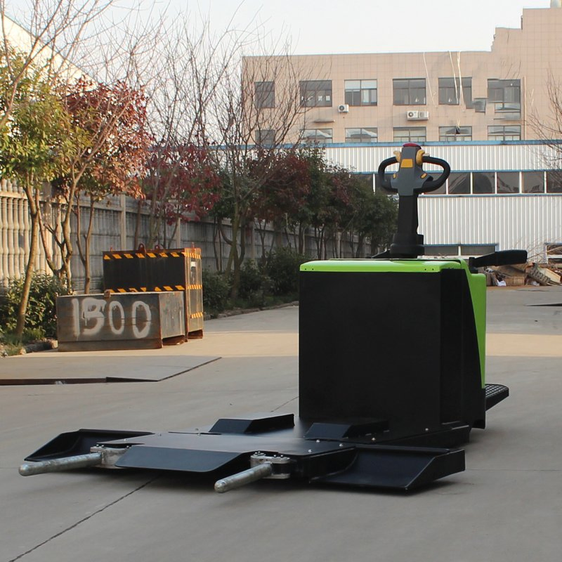 Factory Outlet Drive Electric Car Mover Vehicle Mover Tow Truck for Larger Tonnage Transport