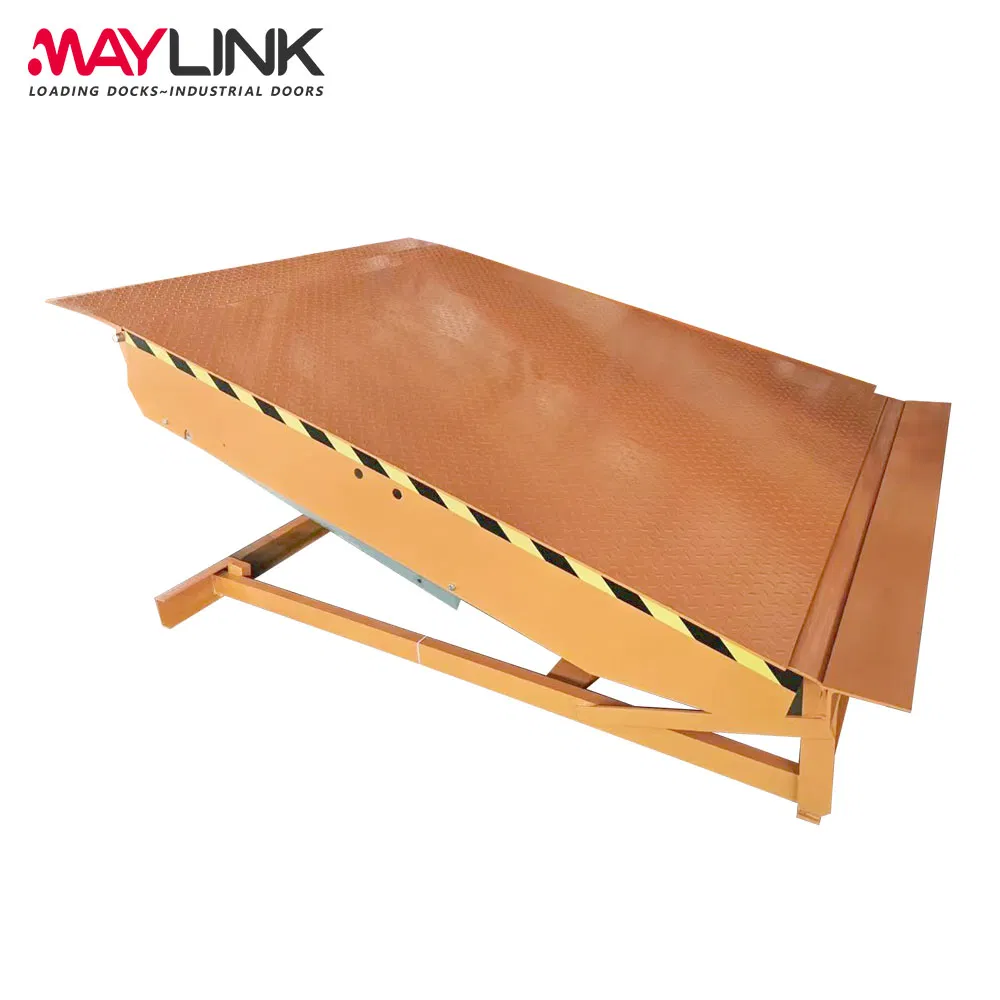 Maylink Multi-Size Adjustable Dock Leveler for Trucks of Different Heights