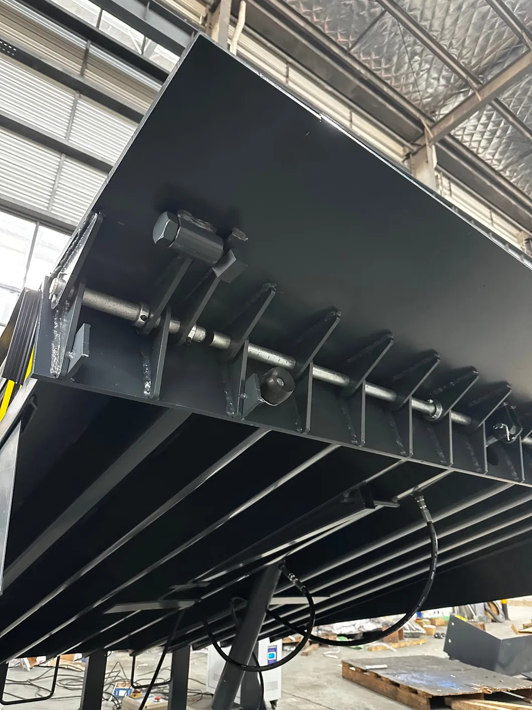 Dock Leveler Feature 1