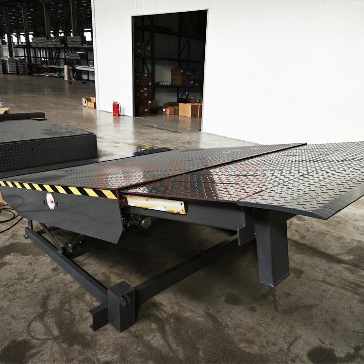Mechanical Dock Leveler Heavy Duty 6.8 Tons Capacity Hydraulic Loading Dock Equipment CE &amp; ISO Certified