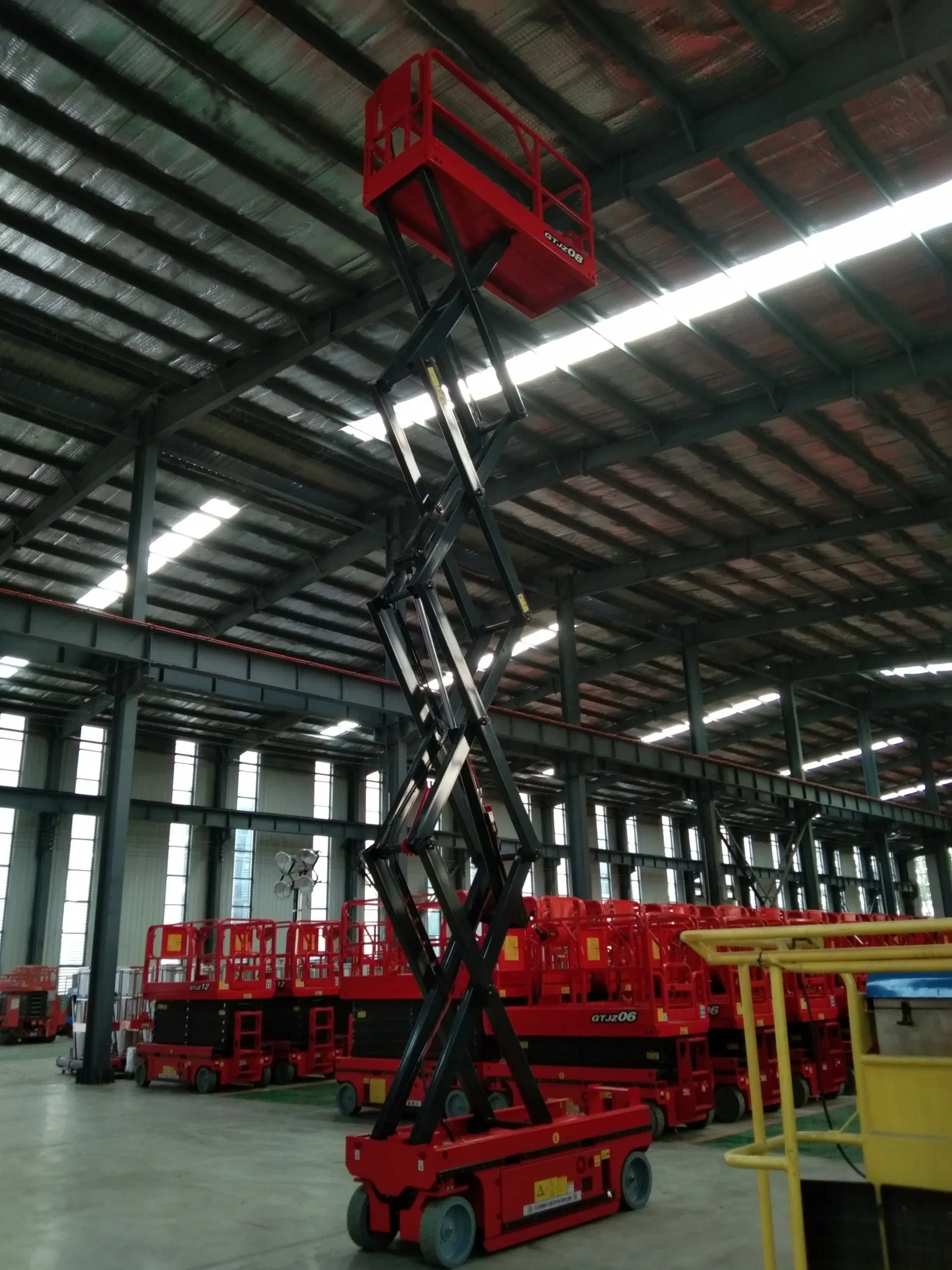 Rise 8 Meters Load 230kg Mobile Scissor Lift Platform with CE Certificate