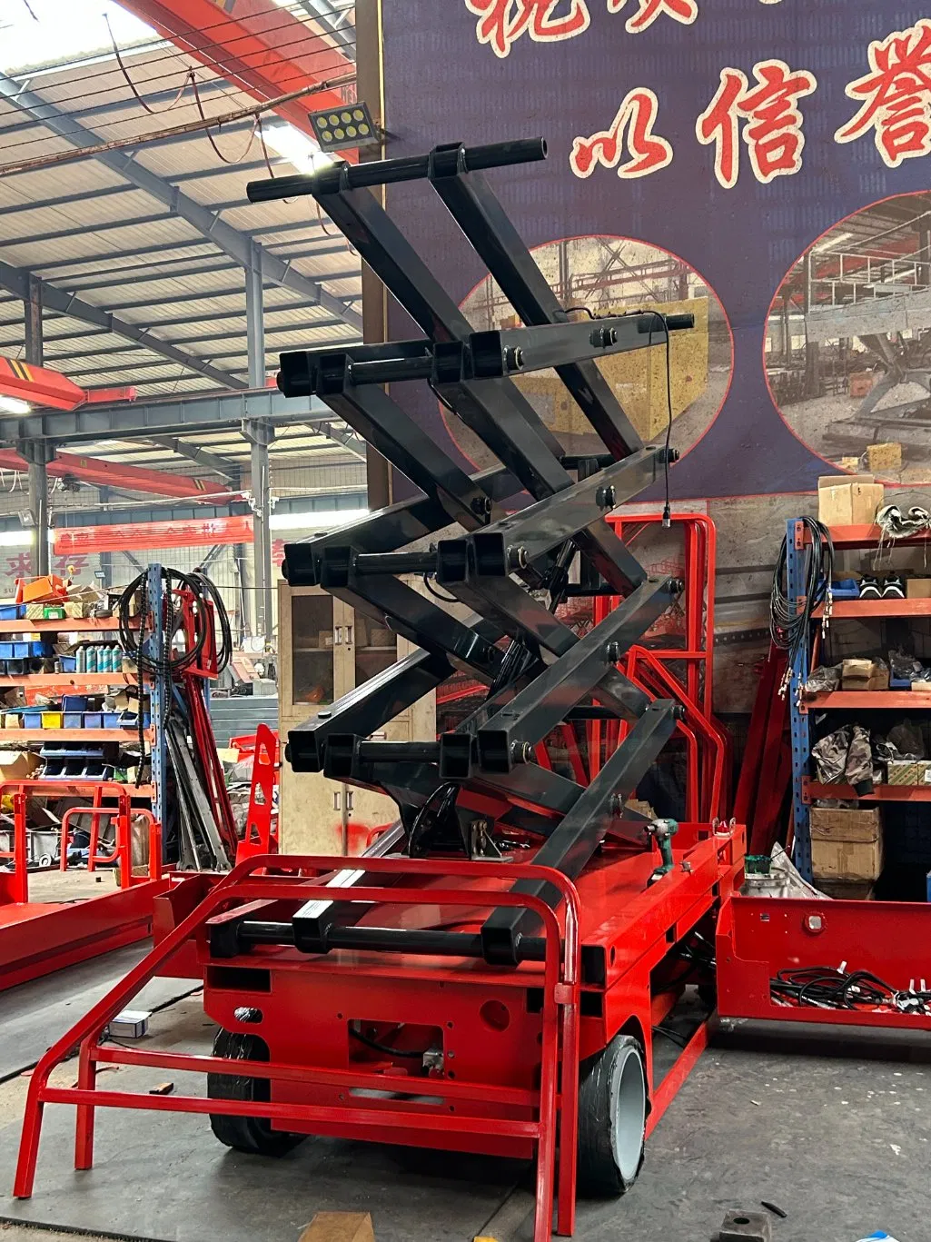 Wendy Portable Lifting Motor Small Size Cargo Lift Load Lifting Equipment Self Propelled Lifting Equipment