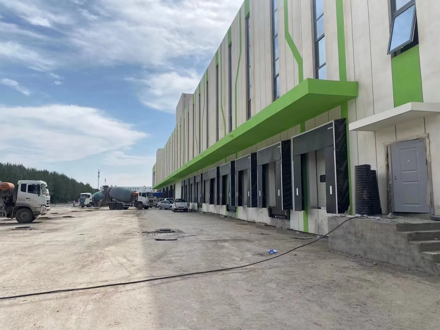 Energy Saving Industrial Dock Shelter with Superior Climate Control Sealing