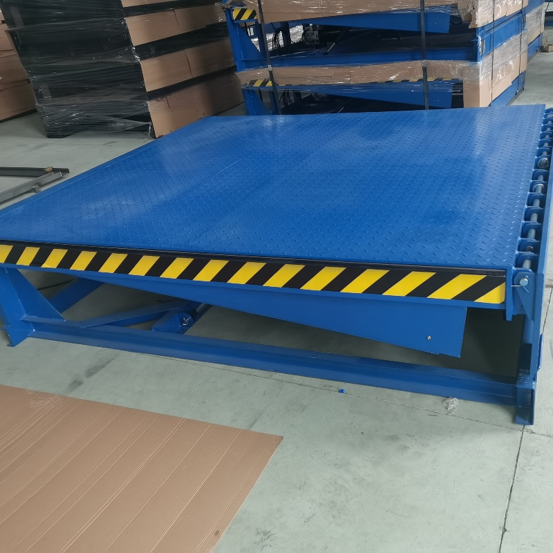 Dock Leveler for Forklift Loading in Warehouse and Container Use