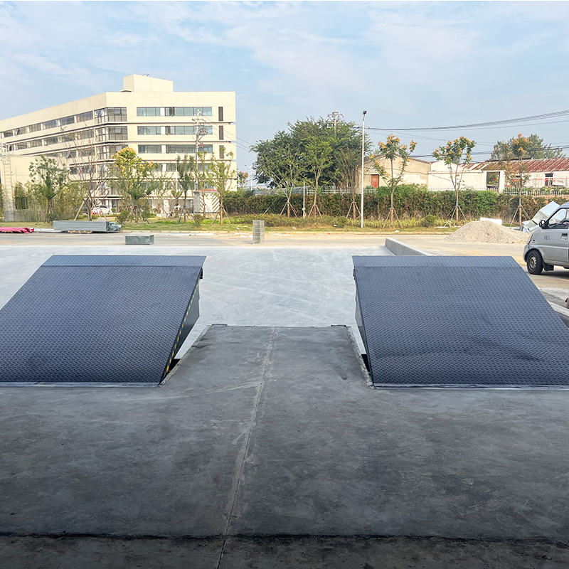 High Load Capacity 8t/10t Loading Lifting Equipment Hydraulic Dock Leveler for Logistics