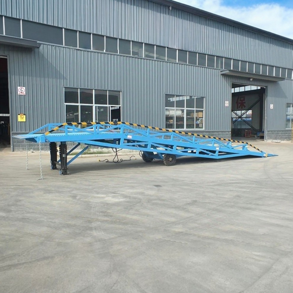 CE ISO Approved 6t 8t 10t 12t 15t Adjustable Mobile Hydraulic Loading Unloading Dock Yard Ramp Boarding Bridge for Sale