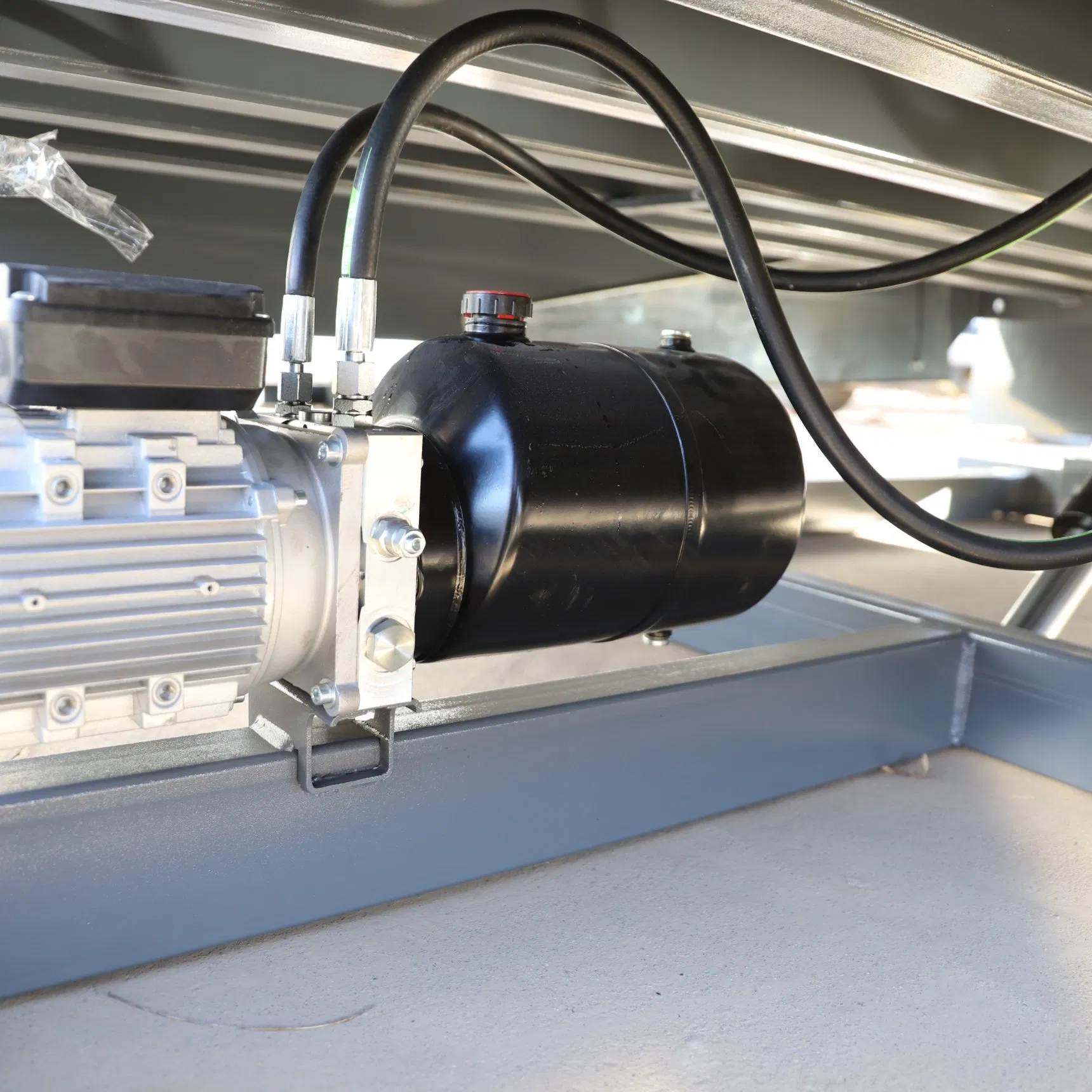 10 Ton Adjustable Mechanical Carbon Steel Hydraulic Dock Leveler 6m/Min Lifting Speed Loading Unloading Platform