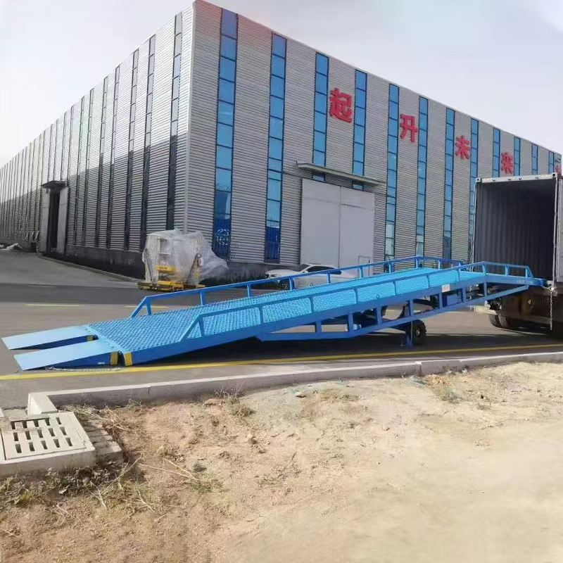 Customized Heavy Duty Mobile Yard Ramp for Warehouse Forklift Loading Ramp