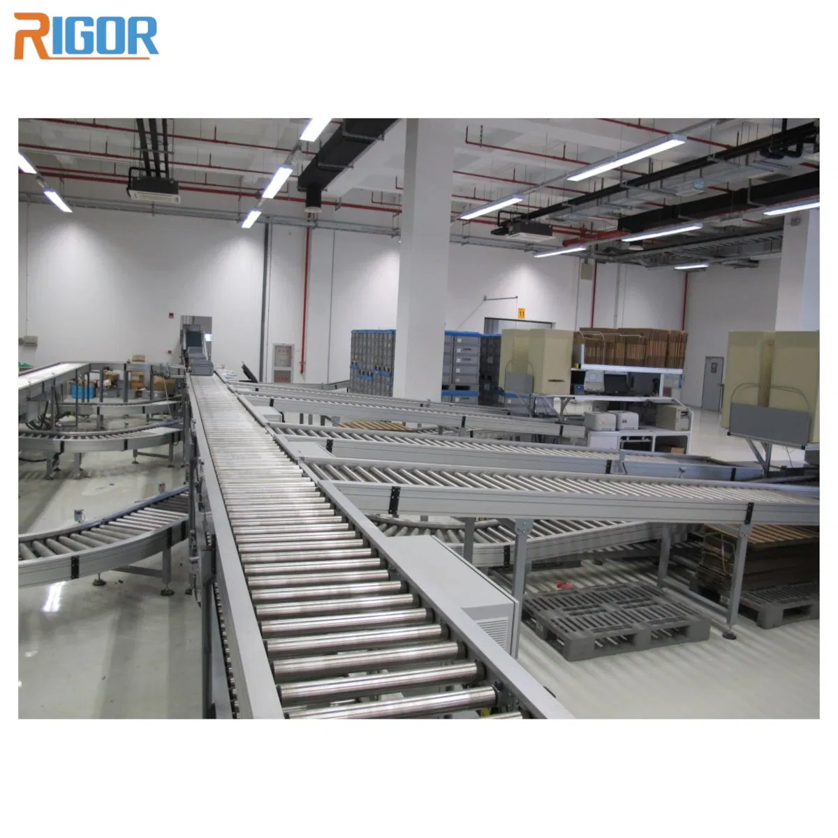 Advanced Customized Roller Conveyor System for Industrial Use