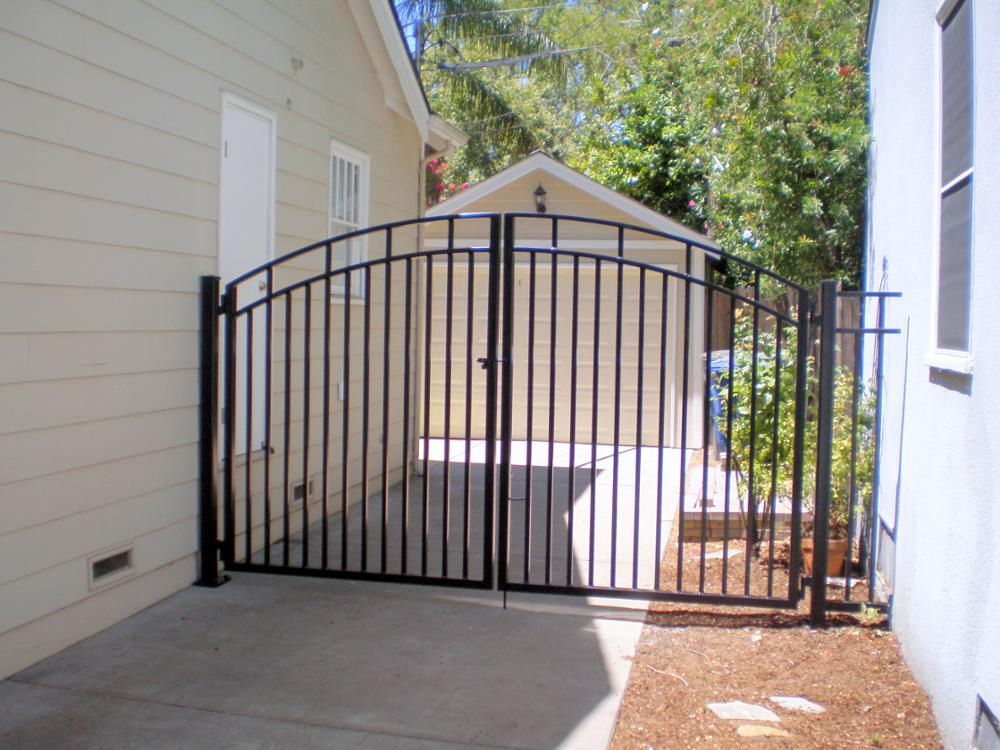 Metalx Automatic Driveway Retractable Beautiful Swing Ranch Main Parking Aluminium Metal Wrought Iron Fence Sliding Gate for Garden/Farm/Door/Industrial/Cattle