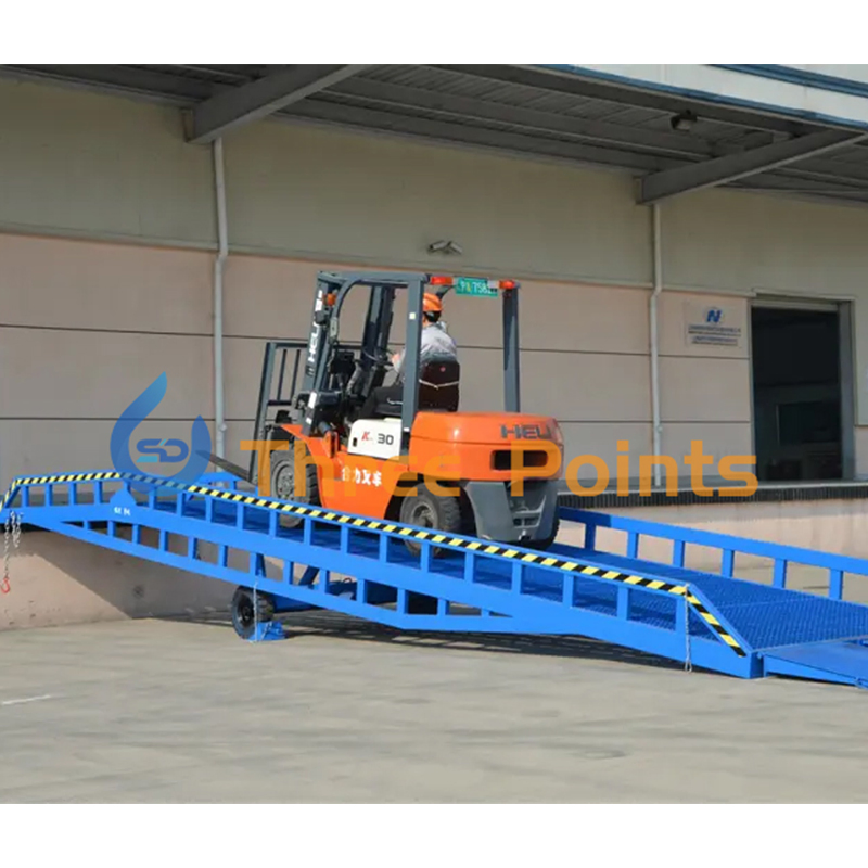 Heavy Duty Truck Forklift Yard Hydraulic Movable Mobile Loading Dock Ramp