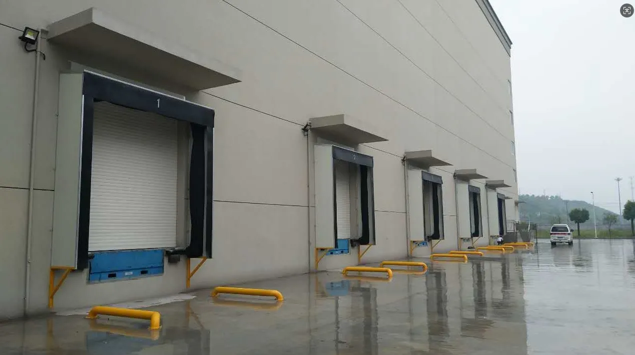 Dock Shelters for Warehouse