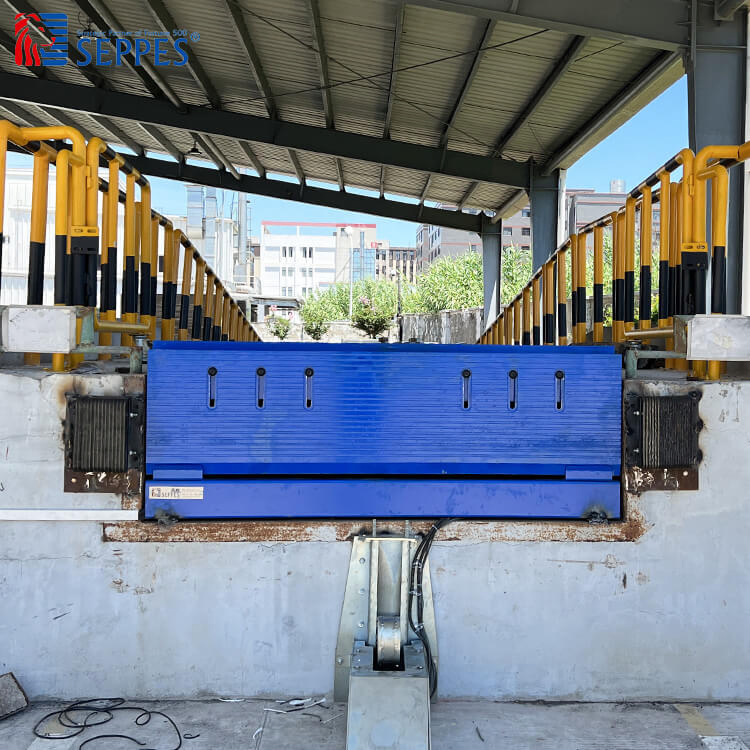 High Load Capacity 8t/10t Loading Lifting Equipment Hydraulic Dock Leveler for Logistics