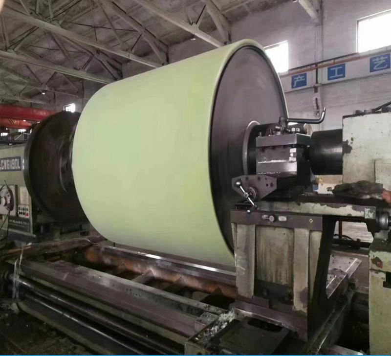 Versatile Industrial Roller Conveyor for Efficient Logistics Solutions