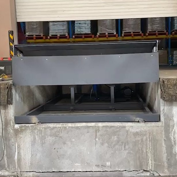 Hydraulic Telescopic Dock Leveler for Cold Storage Warehouse