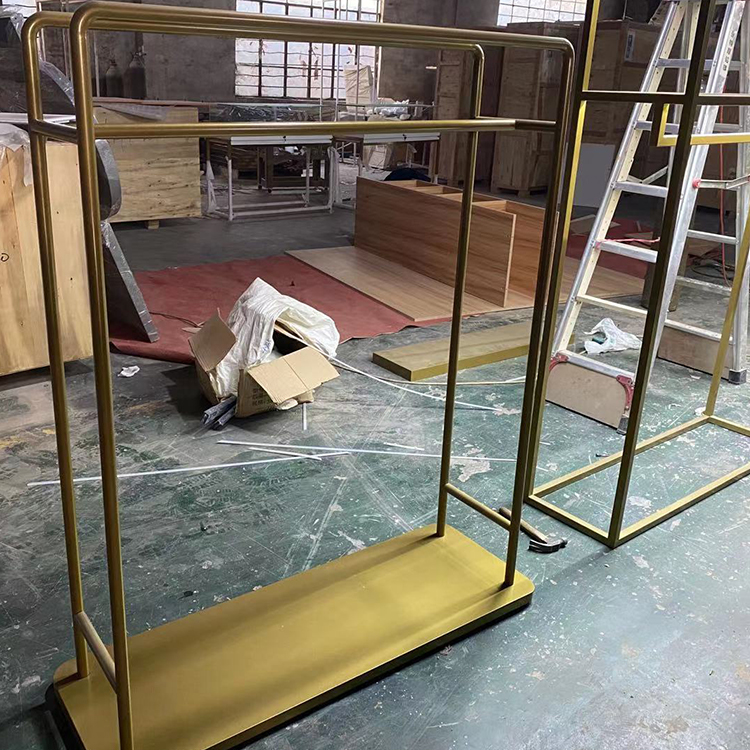 Fashionable Simple Garment Shops Stands Clothes Rack Gold Metal Retail Clothing Store Display Racks for Boutique