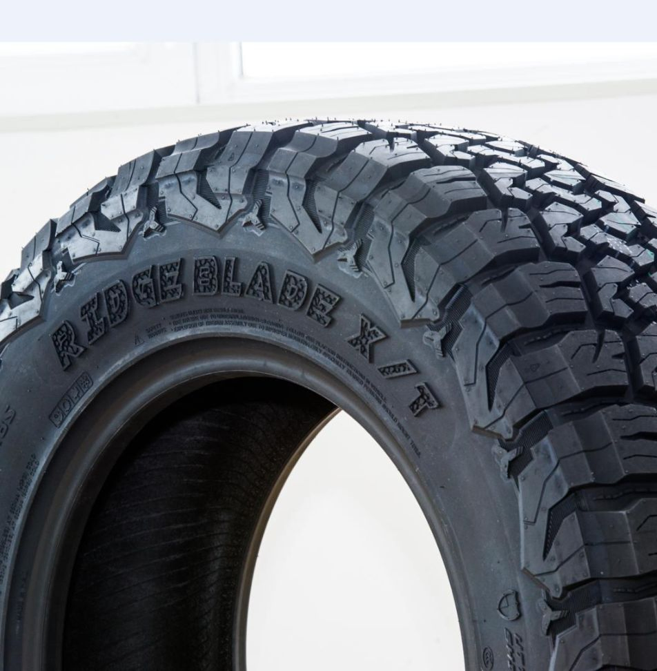 Yeada Farroad Saferich Mud Xt Rt Mt SUV 4X4 UHP HP Passenger Car PCR Racing Sport Semi-Slick Slick Car Tyre 235/75r15 265/65r17 31*10.5r15 235/70r16 285/70r17