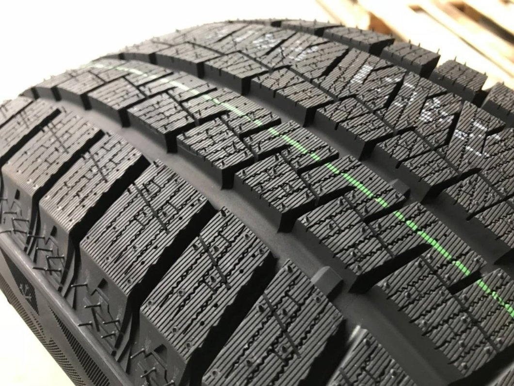 Kapsen/Durun/Habilead 185/60r15 185/65r15 195/55r15 195/60r15 Aw33 High Performance Non-Studded Studless Runflat Ice Snow Winter Tyres for Passenger Car and SUV