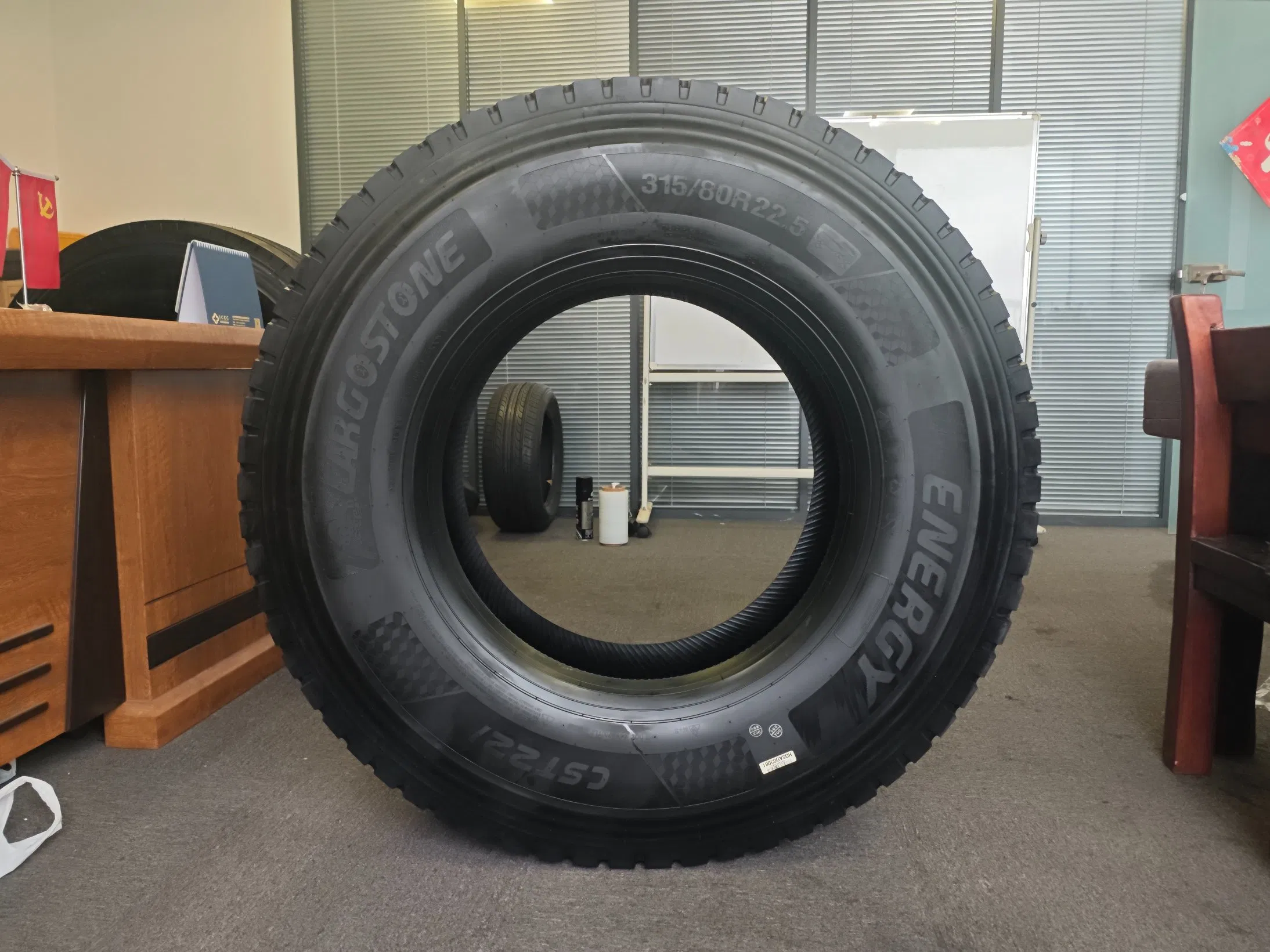 Efficient Fuel Saving Truck Tyre 315/80r22.5 with Low Rolling Resistance