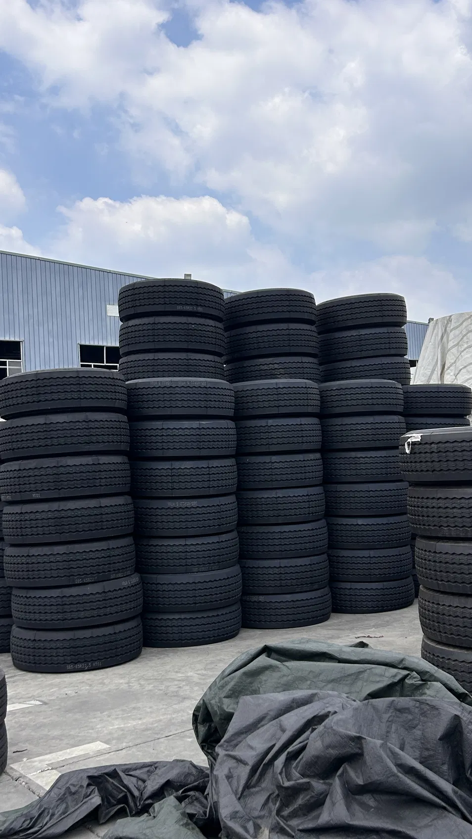 Truck Tyre 315/80r22.5 Detail 1