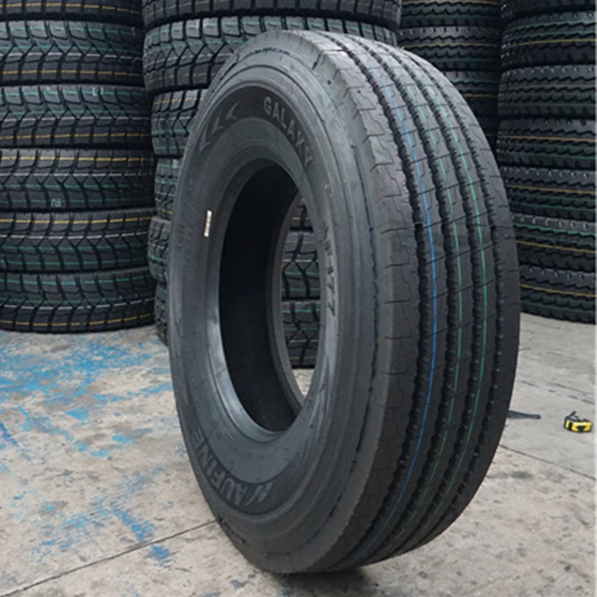 Aufine Af177 315/80r22.5 Hot Sale Truck Tires with Fuel-Efficient