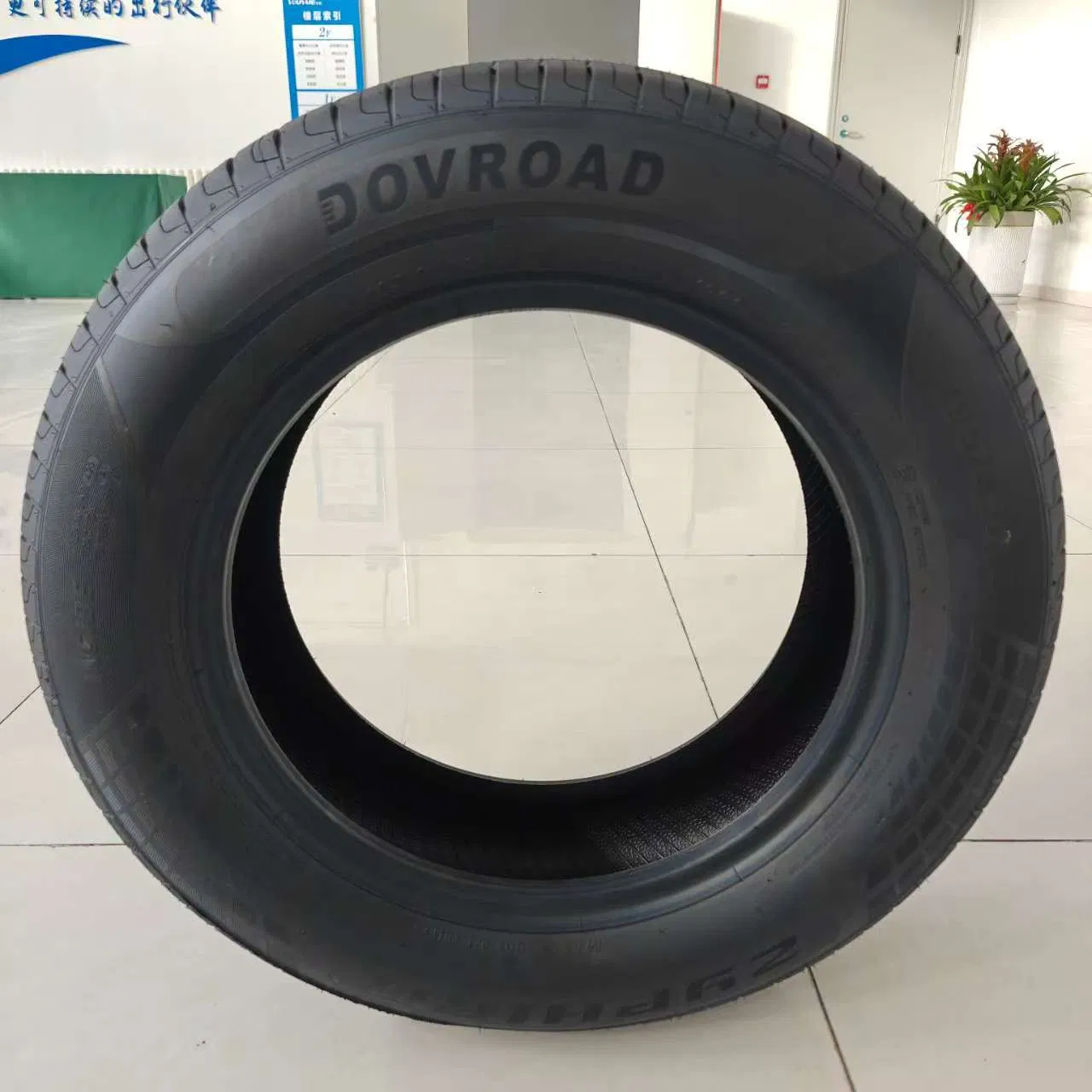 Dovroad Brand Car Tires High Quality UHP PCR Tire 215/45r16 215/40r17 215/55r18 Summer Tire Winter Tyre Stud Less Studded Tyre Top Quality Warranty Tyre