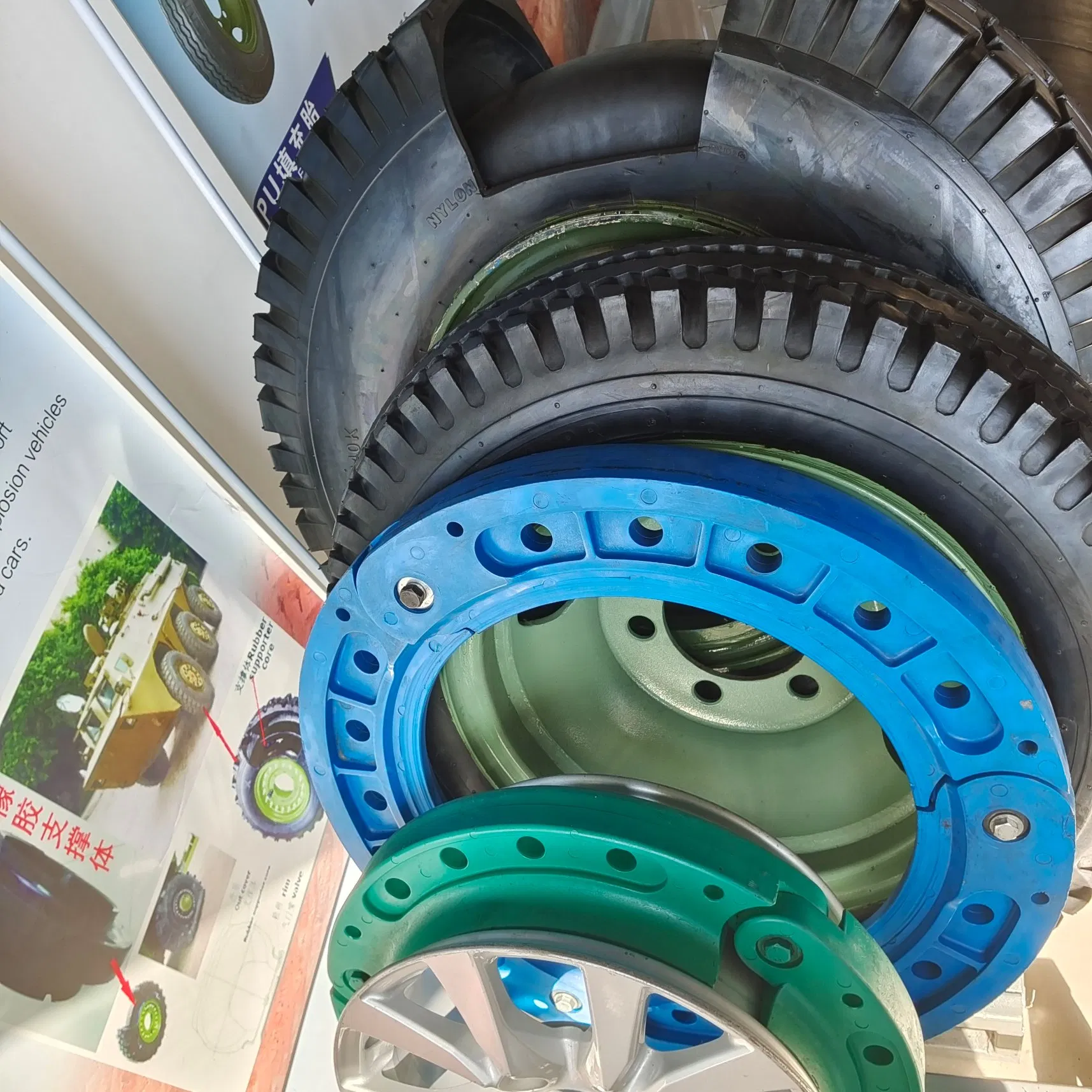 High Safety Tyre Bulletproof Truck Tires 15 16 17 18 19 20 22.5 Inch Run Flat Inserts