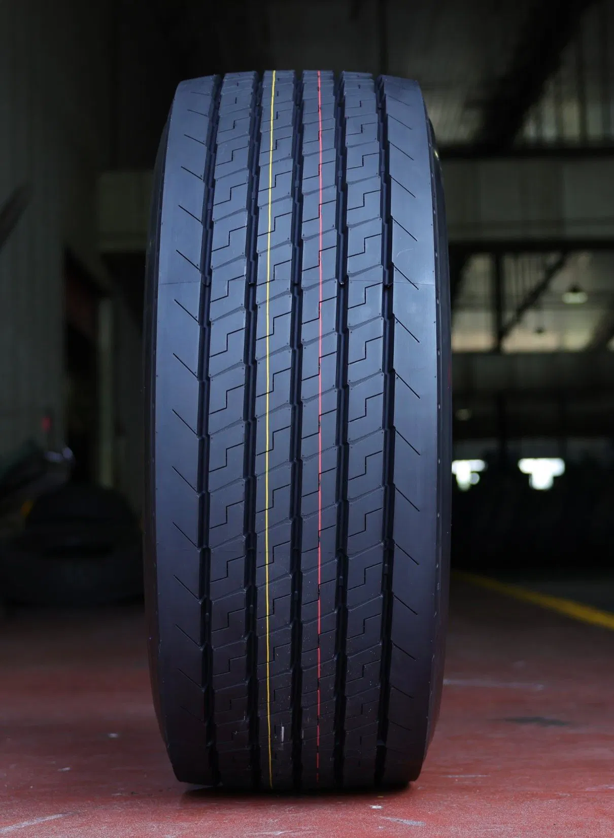 Best Quality Truck and Bus Tires 11r24.5 11r22.5 315/70r22.5 315/80r22.5 PCR 185/60r15 215/55r18 Premium Fuel Efficient Trailer Position Tire