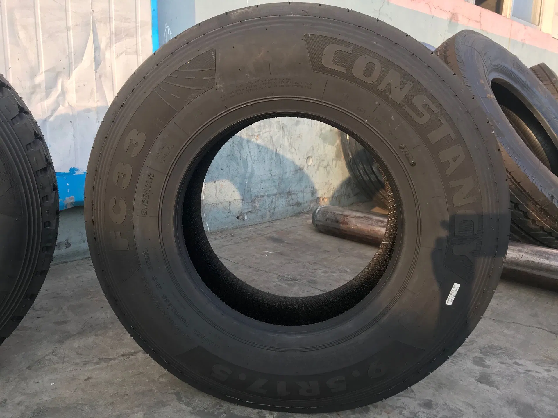 Constancy Brand Truck Tyre 9.5r17.5 FC33 OEM Quality TBR Tires Commercial Vehicle Fuel-Efficient All-Steel Design Low MOQ
