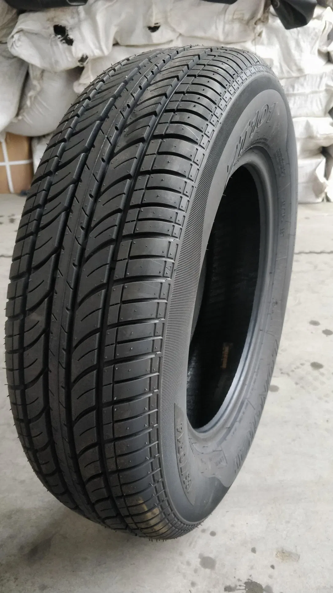 New Cheap Radial Passenger Car Tire Suppliers Linglong/Triangle Dealers Bulk Wholesale Prices PCR/LTR/C/Van/Pick-up Light Truck Tyres 205/55r16 175/65r14 Price