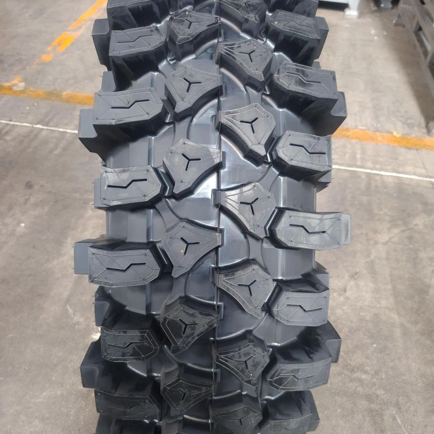 40X13.50-17 Claw Xtr Aggressive Mud 4WD off Road Mt Rainforest Tire