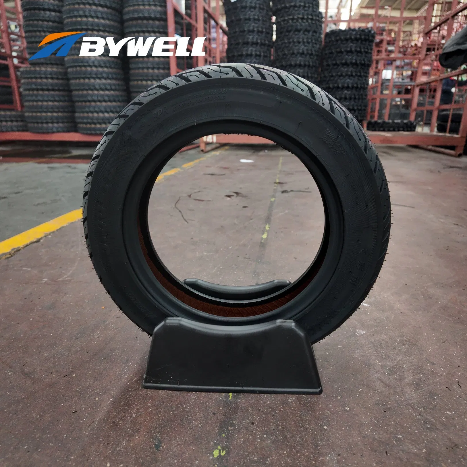 High-Performance Street Motorcycle Tyre for Urban Racing