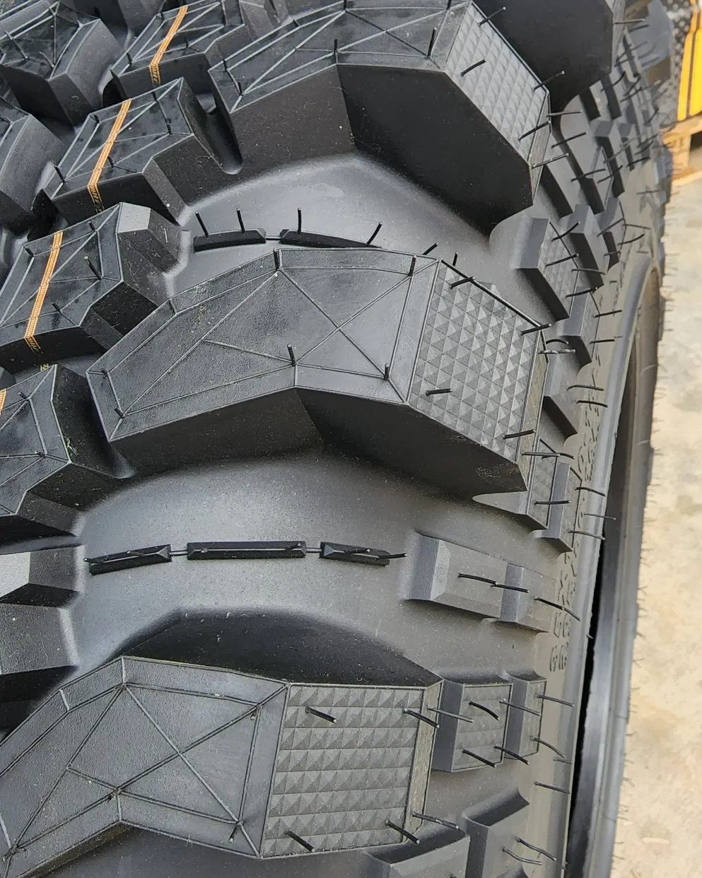 Wanda Journey Brand Wn03 Digger Extreme Aggressive Offroad Light Truck Tyre Mud Snow Terrain 4X4 Mt Tire 37X11.50-16lt 37X12.5-17lt 40X13.5-17lt 43X15.5-17lt